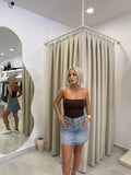 KEMER DETAYLI MİNİ KOT ETEK